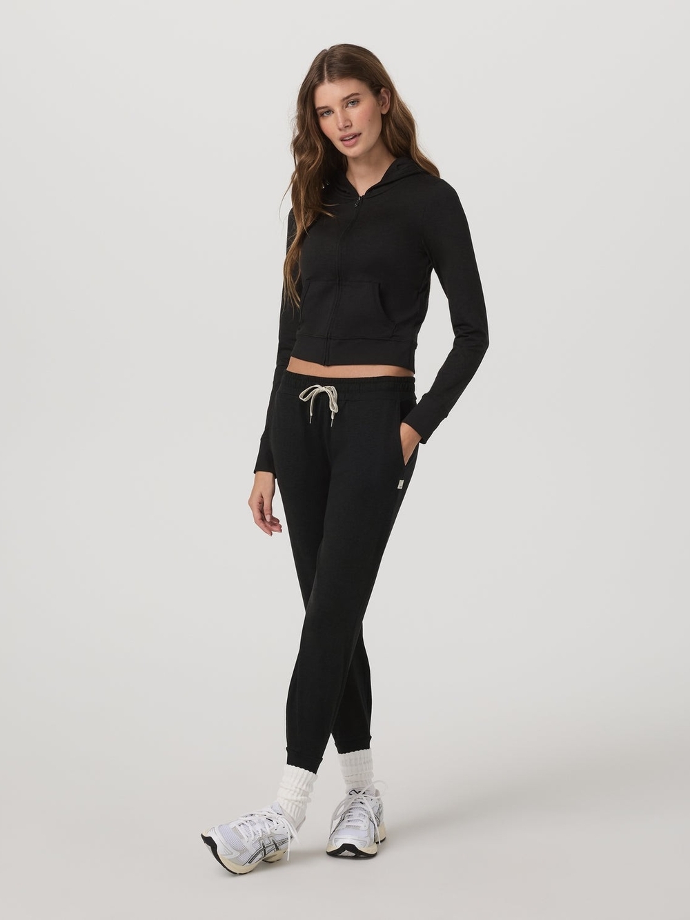 Vuori  Black Drawstring Jogger Pants